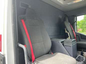 Camion porteur Renault C460 