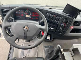Camion porteur Renault D320 