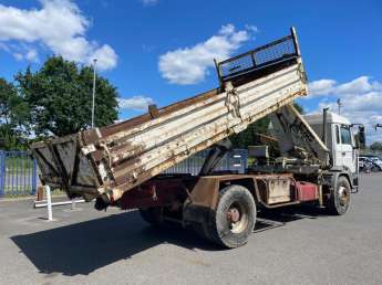Camion porteur Renault G270 