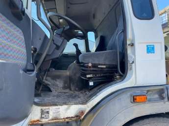 Camion porteur Renault G270 