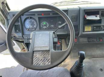 Camion porteur Renault G270 