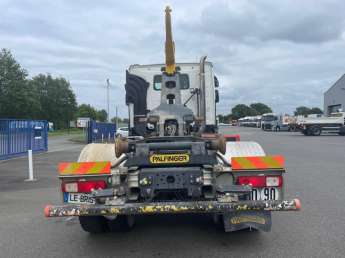Camion porteur Renault C380 
