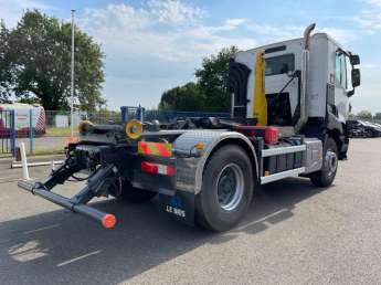 Camion porteur Renault C380 