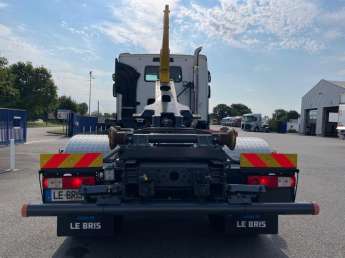 Camion porteur Renault C380 