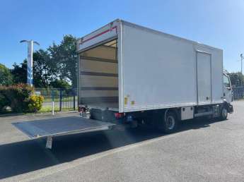 Camion porteur Renault D210 