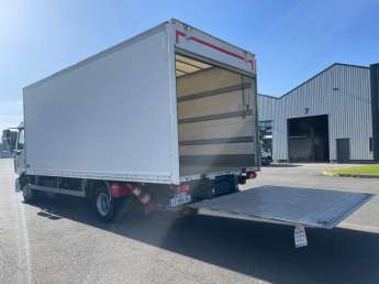 Camion porteur Renault D210 