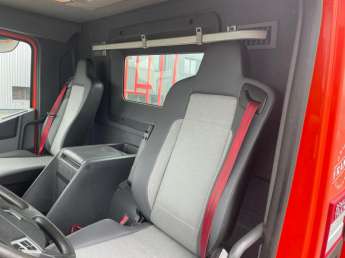 Camion porteur Renault C430 