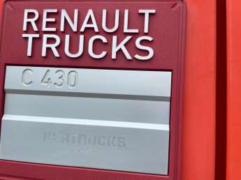 Camion porteur Renault C430 