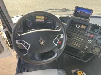 Camion porteur Renault K380 