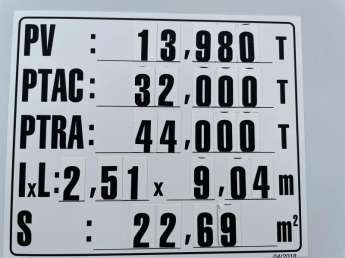 Camion porteur Mercedes AROCS 32.43 