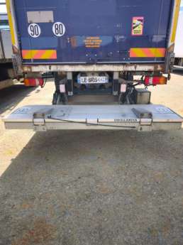 Camion porteur MAN TGL 12.220 