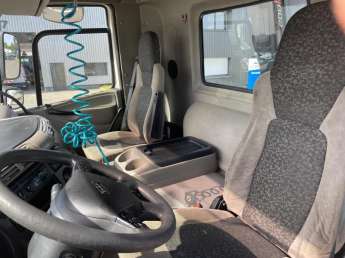 Camion porteur DAF CF85 