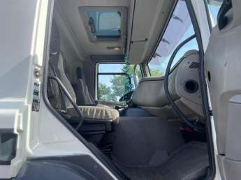 Camion porteur DAF CF85 