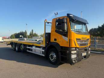 Camion porteur Iveco Stralis 260S42