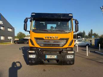 Camion porteur Iveco Stralis 260S42