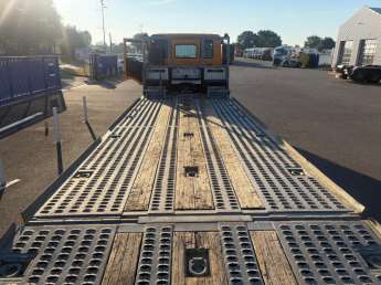 Camion porteur Iveco Stralis 260S42