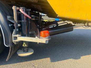 Camion porteur Iveco Stralis 260S42