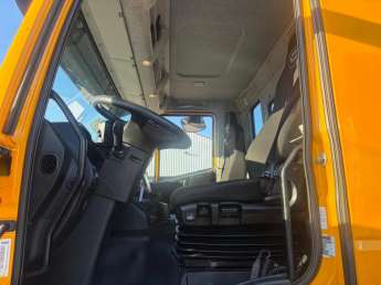 Camion porteur Iveco Stralis 260S42
