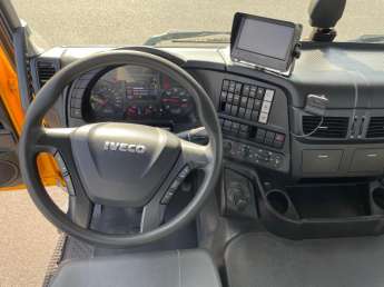 Camion porteur Iveco STRALIS 260S36 