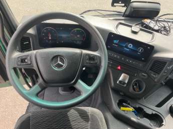 Camion porteur merce ACTROS 18.33 