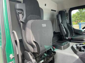 Camion porteur merce ACTROS 18.33 
