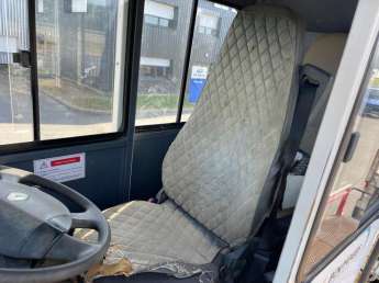 Camion porteur Renault KERAX 370 