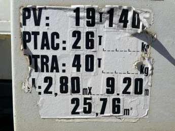 Camion porteur Renault KERAX 370 