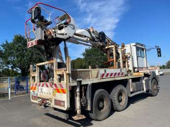 Camion porteur Renault KERAX 370 