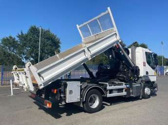 Camion porteur Renault D210.12 