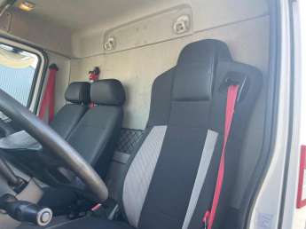 Camion porteur Renault D210.12 