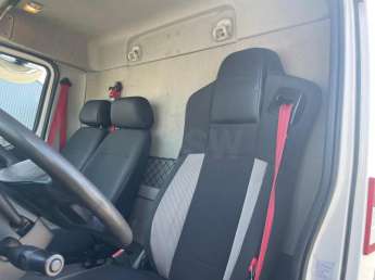 Camion porteur Renault D210.12 