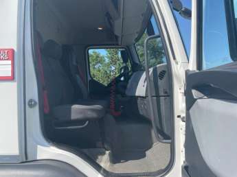 Camion porteur Renault D210.12 
