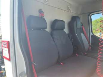 Camion porteur Renault D210.12 