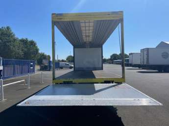 Camion porteur DAF LF220 