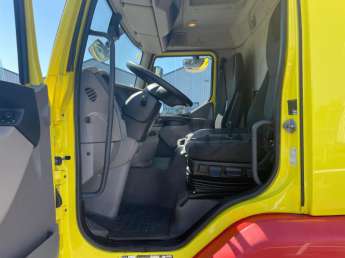 Camion porteur DAF LF220 