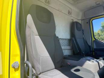 Camion porteur DAF LF220 
