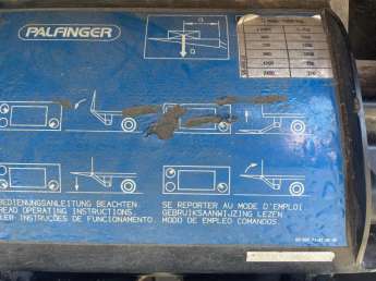Camion porteur DAF LF220 