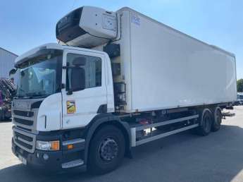 Camion porteur Scania P320 