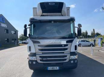 Camion porteur Scania P320 