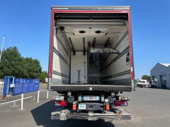 Camion porteur Scania P320 