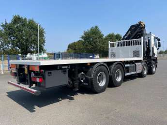 Camion porteur Renault C440 