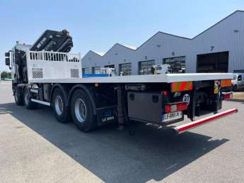 Camion porteur Renault C440 