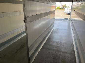 Camion porteur Renault D26.320 