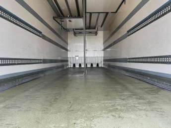 Camion porteur Renault D26.320 
