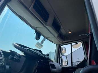 Camion porteur Renault D26.320 