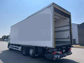 Camion porteur Renault D26.320 