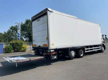 Camion porteur Renault D26.320 
