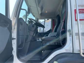 Camion porteur Renault D26.320 
