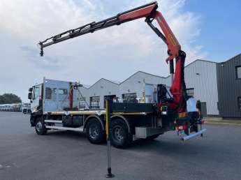 Camion porteur Renault C380 