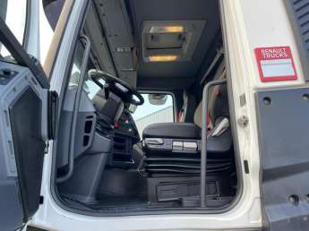 Camion porteur Renault C380 